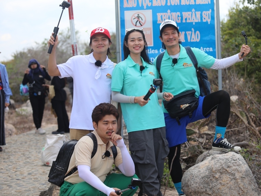 'Đệ nhất mưu sinh': Huy Khánh - Diệp Bảo Ngọc làm tình nguyện viên ở Vườn quốc gia
