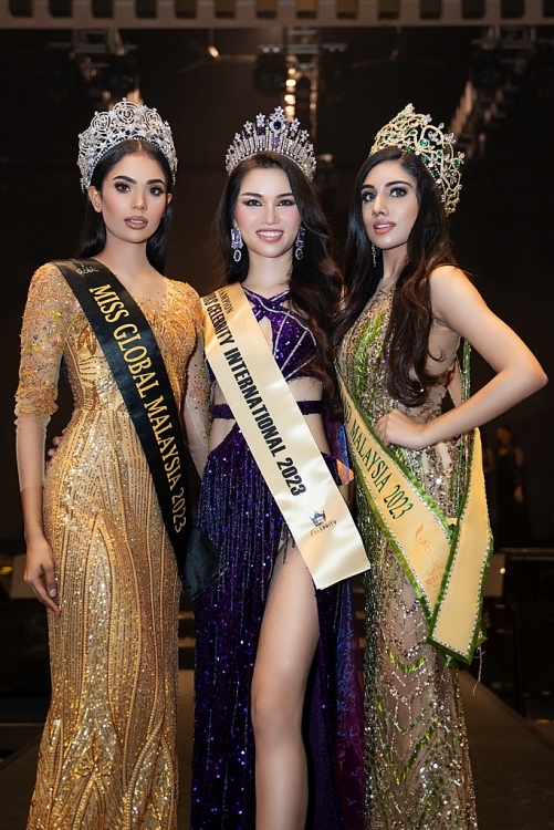 Hà Bích Ngọc đăng quang 'Hoa hậu quý bà siêu sao quốc tế - Mrs Celebrity International 2023'