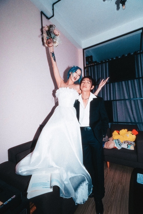 Quang Đăng - Yee Pink tung bộ ảnh cưới lãng mạn nhân kỷ niệm tình yêu 4 năm