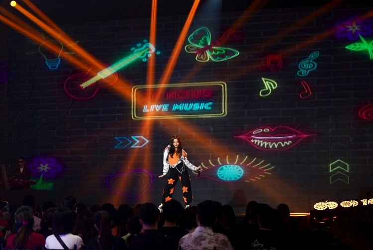 Top 10 'Vietnam Idol 2023' 'bùng nổ' trong đêm liveshow trực tiếp