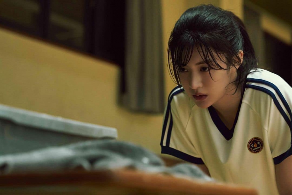 Ngắm hình thuở 'mới nhú' của bạn học Hee Soo phim 'Moving', đập tan tin đồn phẫu thuật