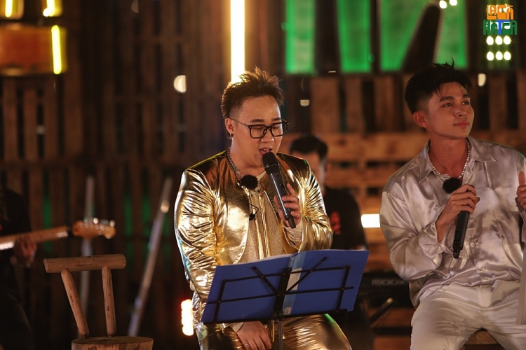 'La cà hát ca': Gin Tuấn Kiệt, Puka lo lắng cho nội dung của chương trình, cầu cứu Myra Trần
