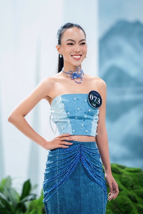 Trang phục tái chế độc đáo của thí sinh 'Miss Earth Vietnam 2023'