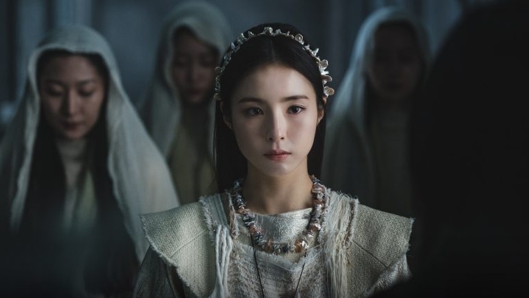 'Thánh đơ' Shin Se Kyung được khen ngợi về diễn xuất tiến bộ trong 'Biên niên sử Arthdal 2'