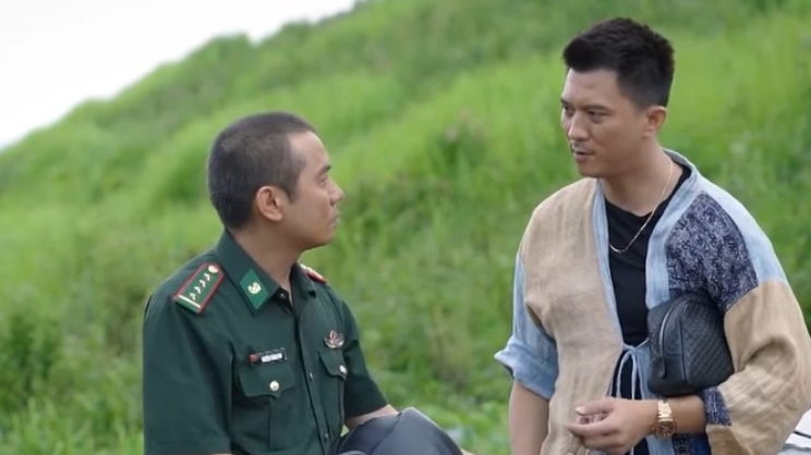 'Cuộc chiến không giới tuyến' tập 13: Văn bị nghi tiếp tay cho buôn lậu, Đoàn muốn kết nối với Trung để dựa hơi