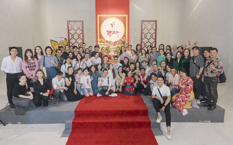 Sao Việt dâng hương giỗ Tổ sân khấu tại Công ty Phim Ý Anh