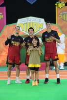 'Chiến binh tí hon': Khả Như – Ngọc Phước 'mặt biến sắc' khi gặp 3 cầu thủ bóng rổ siêu cao to đẹp trai