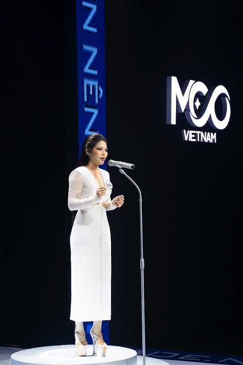 'Tôi là Hoa hậu hoàn vũ Việt Nam' tập 1: Thí sinh đánh võ, hát ngay trên sân khấu thi ứng xử
