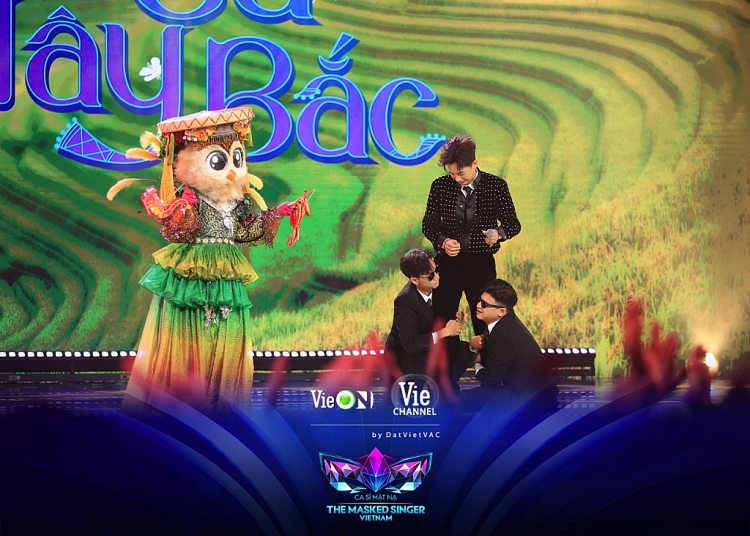 'The masked singer Vietnam': Thùy Chi - Erik ngồi ghế cố vấn khách mời, Top 6 mascot cùng tranh tài kịch tính