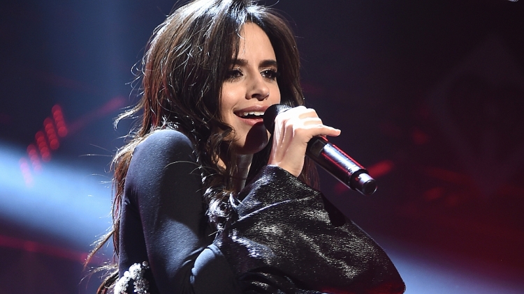 Hai giọng ca đình đám Camila Cabello và Troye Sivan cùng góp giọng trong 'Quỷ lùn tinh nghịch: Đồng tâm hiệp nhạc'