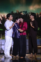'Chung sức chung lòng': Cánh én Huỳnh Thơ nghẹn ngào với hành trình tìm kiếm mẹ