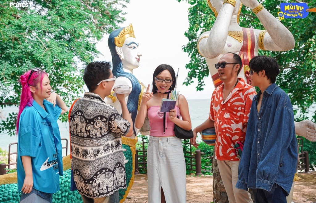 'Mùi vị những chuyến đi': Diệu Nhi thừa nhận mình là em họ Baifern - nữ diễn viên nổi tiếng Thái Lan