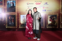 Nghệ sĩ điện ảnh 'nô nức' trên thảm đỏ Liên hoan phim Việt Nam lần thứ XXIII