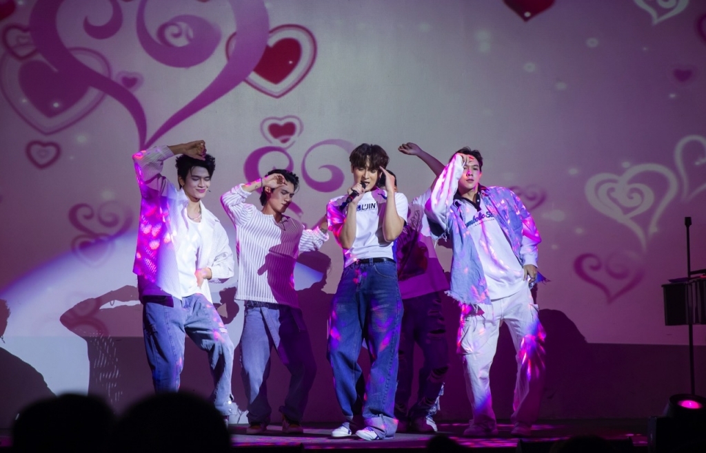 Sau MV debut 'Dạy anh cách iu em', Tường Duy tung bản dance khiến fan cảm thán 'đúng là tân binh từ vũ đoàn đình đám!'