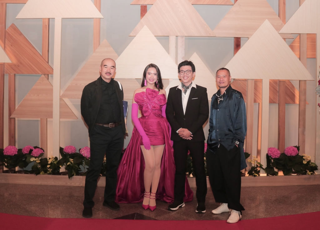 Thảm đỏ Bế mạc Liên hoan phim Việt Nam lần thứ XXIII: Rực rỡ với hàng loạt ngôi sao