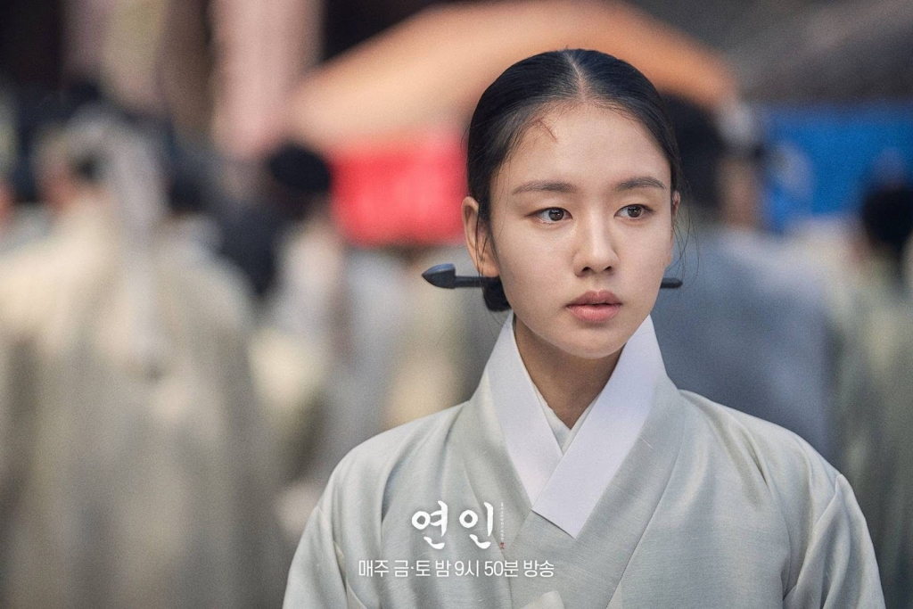 Ahn Eun Jin bị liệt mặt khi quay phim Hàn ăn khách ‘My Dearest’