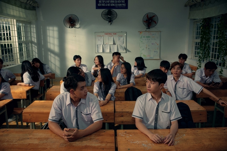 'Hoa pháo trời sao': Cái kết không thể đau lòng hơn trong series MV boylove và thanh xuân của Đỗ Hoàng Dương
