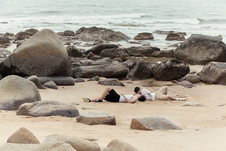 'Hoa pháo trời sao': Cái kết không thể đau lòng hơn trong series MV boylove và thanh xuân của Đỗ Hoàng Dương