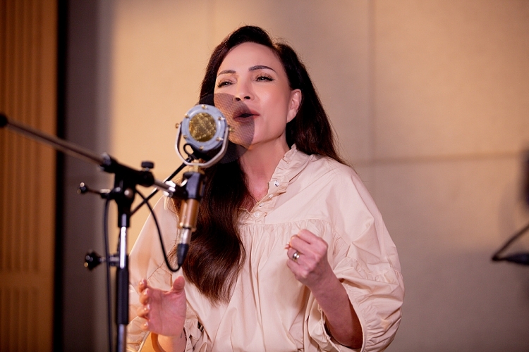 Thanh Hà kết chương 'Tri ân nhạc sĩ' bằng ca khúc 'Trở về bến mơ' trong chuỗi hành trình kỷ niệm 30 năm ca hát