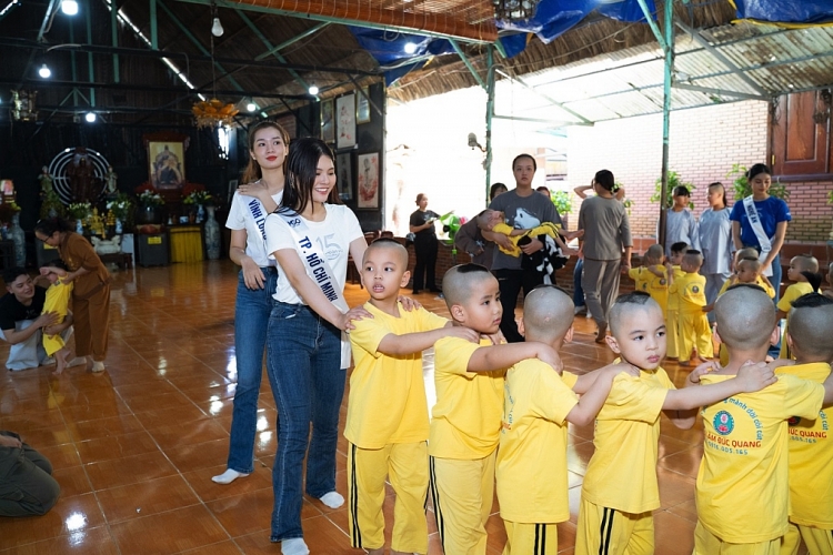 Dự án cộng đồng 'Tủ thuốc cho em' của các thí sinh 'Hoa hậu hoàn vũ Việt Nam - Miss Cosmo Vietnam 2023'