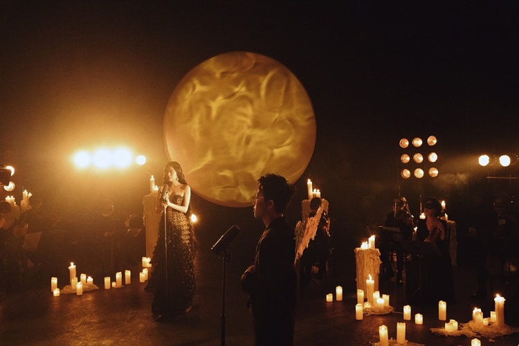 Kai Đinh kết hợp Hoàng Thùy Linh, Grey D, đưa thần thoại Hy Lạp vào MV 'Trái đất ôm mặt trời'
