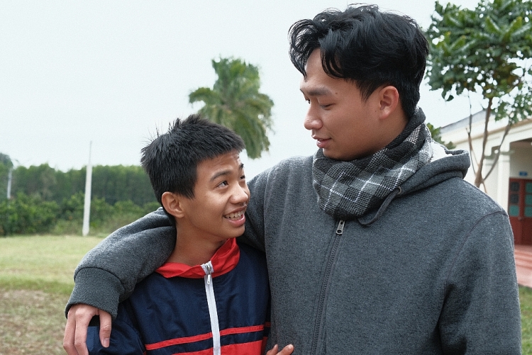 Sinh viên Ngoại Thương lan tỏa yêu thương đến trại trẻ Lạng Sơn