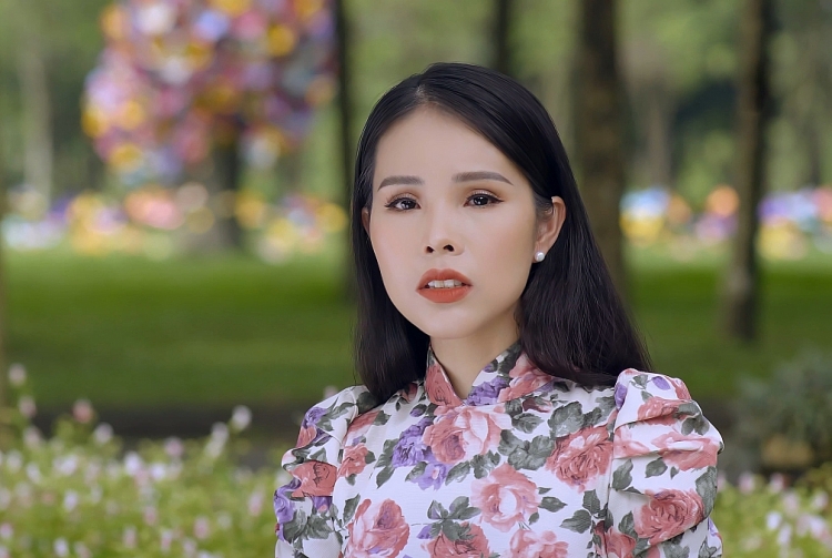 Quán quân 'Solo cùng Bolero' Lâm Ngọc Hoa ra mắt MV 'Một mùa xuân kỷ niệm'