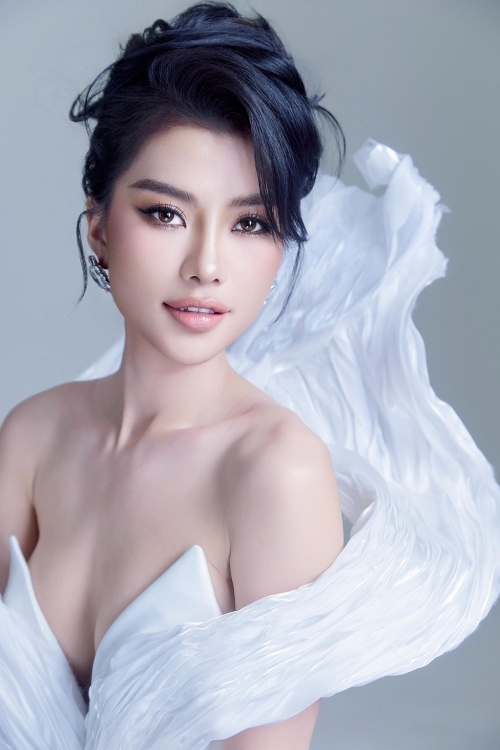 Hoàng Nhung dẫn đầu bình chọn tại 'Hoa hậu hoàn vũ Việt Nam 2023'