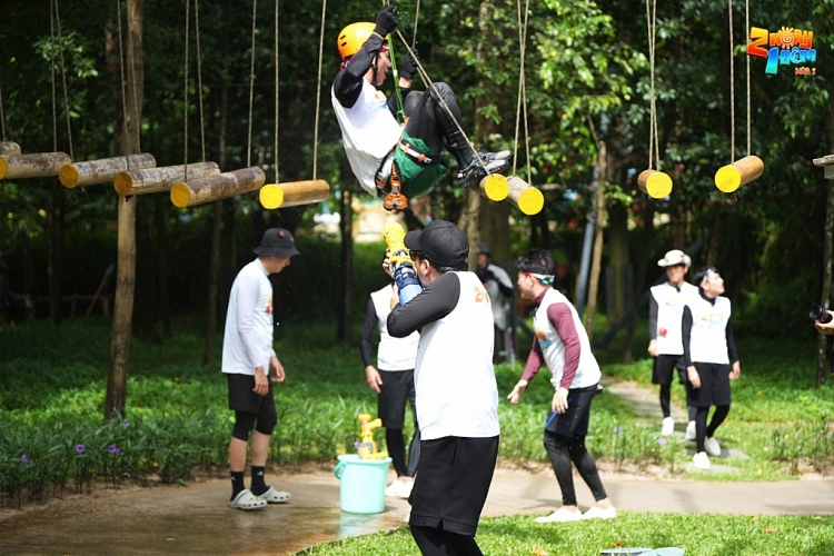 Cuộc phiêu lưu trên đảo ngọc của dàn 'hải tặc' '2 ngày 1 đêm' cực ngầu trong thử thách trên không