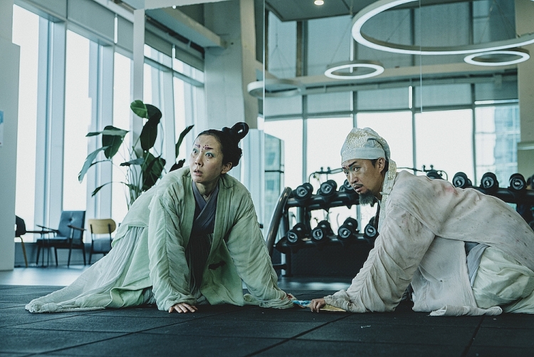 Đạo diễn Choi Dong Hoon hé lộ tình tiết thú vị về cuộc xuyên không gay cấn nhất màn ảnh Việt đầu năm 2024 với 'Alienoid 2'