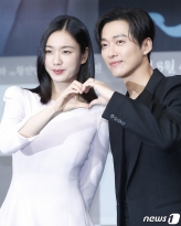 Ahn Eun Jin nói về tin hẹn hò bạn diễn Namgoong Min