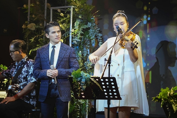Nghệ sĩ violin quốc tế JMi Ko: Hành trình thăng hoa cùng hàng loạt nghệ sĩ Việt