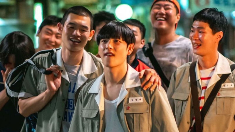 'Gyeongseong Creature 2' bị chê vẫn thống trị bảng xếp hạng phim Hàn
