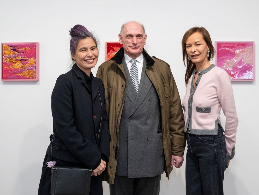 Cháu của đại danh họa Picasso đến chúc mừng Tia-Thủy Nguyễn mở triển lãm tại Paris