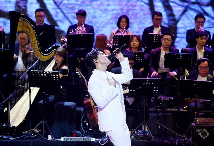 Nhạc sĩ Đức Trí bắt tay cùng Quốc Thiên ra mắt tuyển tập nhạc xuân