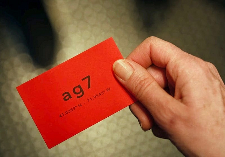 'Yes, and?' của Ariana Grande có đơn thuần chỉ là sự đáp trả chỉ trích về ngoại hình và ngoại tình?