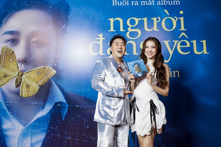 Trung Quân chính thức trình làng album 'Người đang yêu', hứa hẹn 'gây suy' mùa Tết