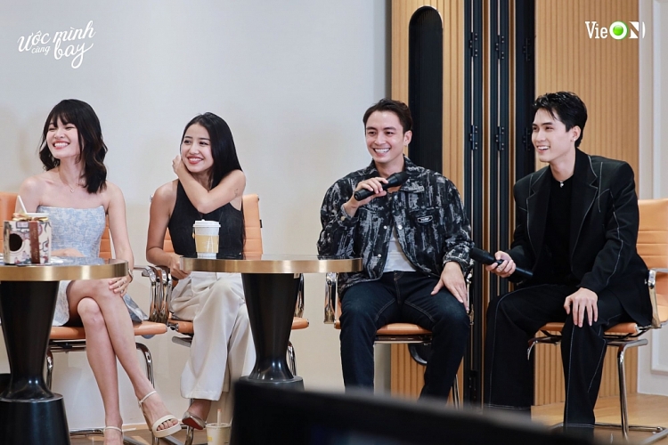 Trịnh Thảo bật khóc vì phim 'Ước mình cùng bay' được lên sóng sau 3 năm 'trầy da tróc vảy'