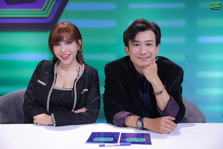 Hoa hậu Tiểu Vy bung lụa, tái hiện hit 'Lửa hận thù' ngay tại 'Ca sĩ bí ẩn'