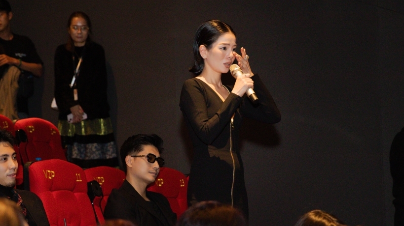 Lệ Quyên liên tục khóc khi xem phim 'Mai' của Trấn Thành tại buổi công chiếu Hà Nội