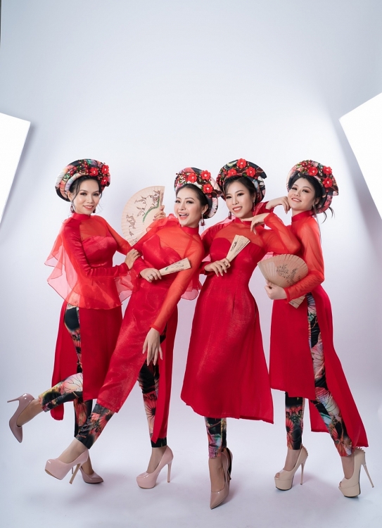 'Miền quê dấu yêu': Thông điệp đầy cảm xúc của nhóm ca truyền thống Sen Việt và nhạc sĩ Lăng Lập