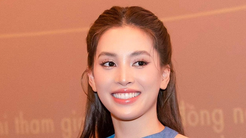 Xuất hiện tại cinetour cùng 'Mai': Hoa hậu Tiểu Vy gây ấn tượng về độ đáng yêu cùng nhan sắc trong veo