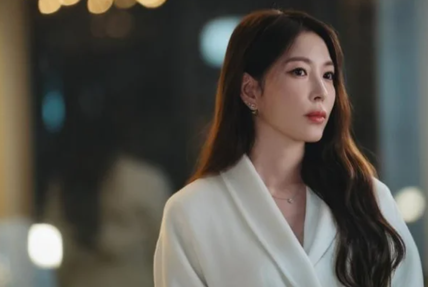 Có công bằng không khi BoA phải hứng chịu chỉ trích vì 'Cô đi mà lấy chồng tôi'?