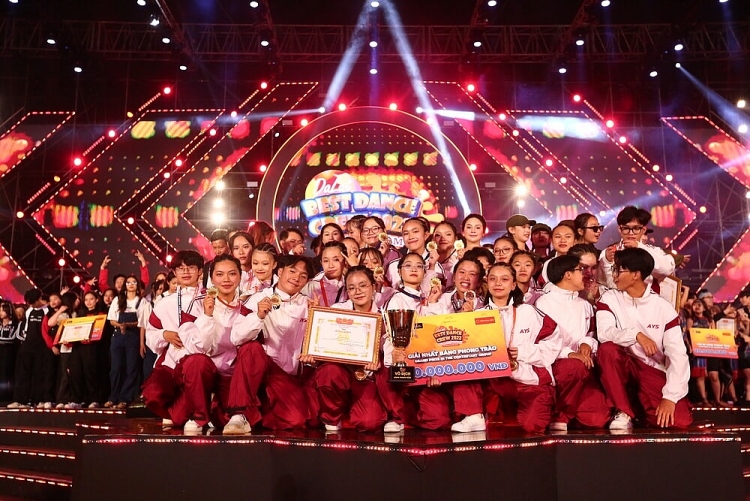 Việt Max và Viết Thành cùng các nghệ sĩ quốc tế nổi tiếng ngồi 'ghế nóng' 'Dalat Best Dance Crew 2024 – Hoa Sen Home International Cup'