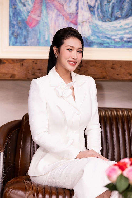 Hoa hậu Đoàn Thiên Ân tiết lộ về việc lấn sân diễn xuất trong năm nay
