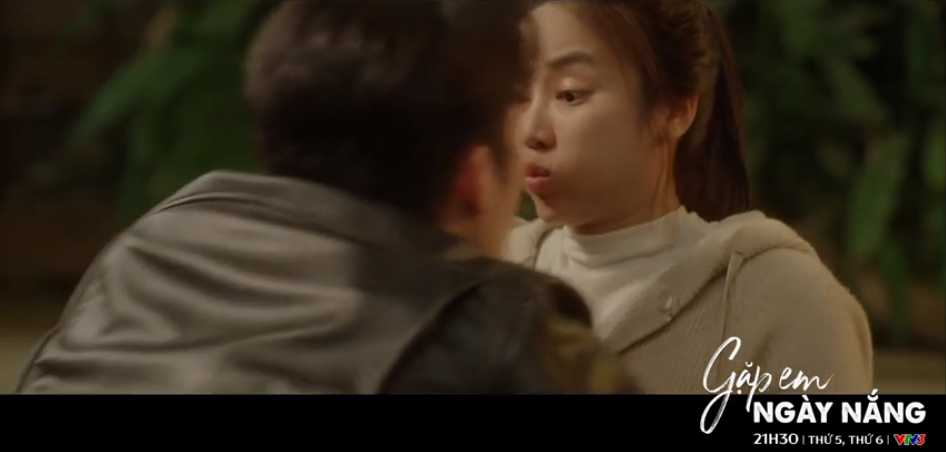 'Gặp em ngày nắng' tập 9: Nụ hôn đầu của Phương đã bị Huy cướp mất