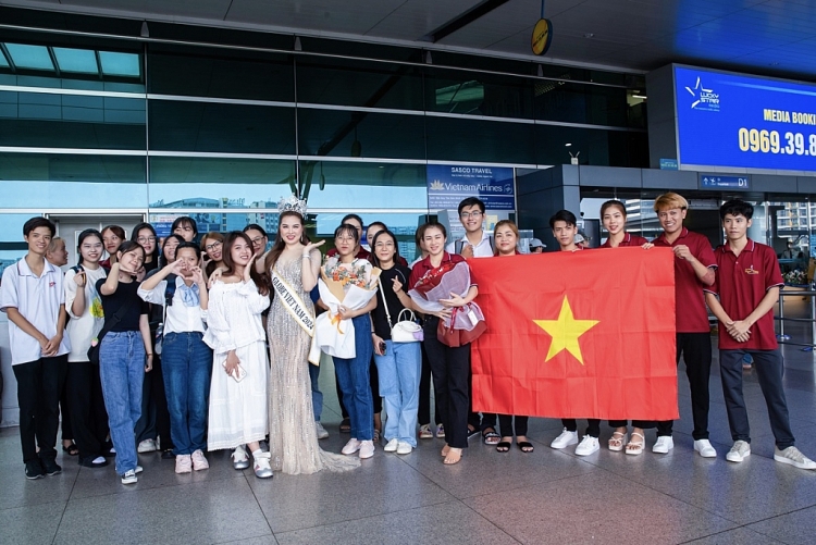 Hoa hậu Nguyễn Ngọc Trang chính thức lên đường dự thi 'Mrs. Globe 2024'