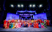 Tuần lễ Áo dài Việt Nam 2024 hoành tráng với màn trình diễn áo dài của 57 NTK