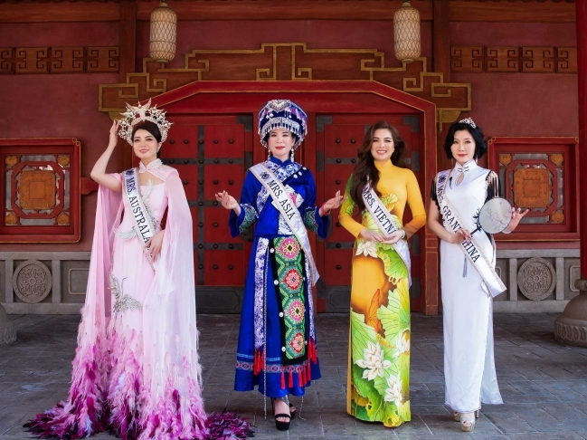 Hoa hậu Ngọc Trang khoe nhan sắc nổi bật trong những ngày tập luyện tại 'Mrs. Globe 2024'