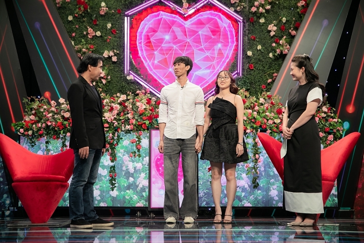 'Bạn muốn hẹn hò?': MC Quyền Linh - Ngọc Lan phấn khích se duyên cho cặp đôi trai tài gái sắc